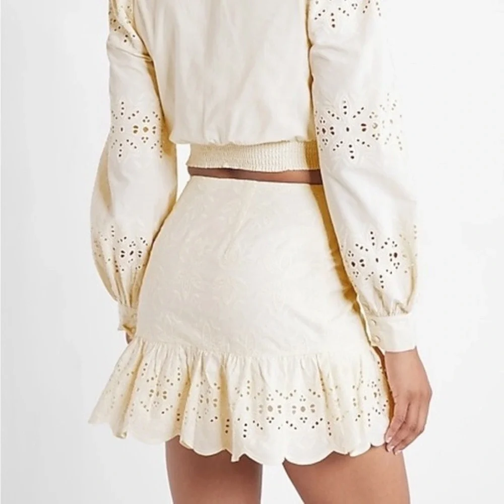 Express 2 Pc Ivory Embroidered Eyelet Ruffle Mini Skirt Cropped Scalloped Top S4